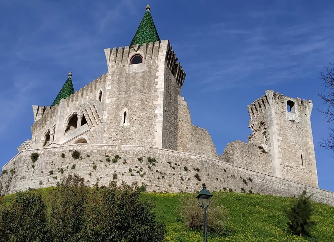 Castelo de Porto de Mós, Portugal